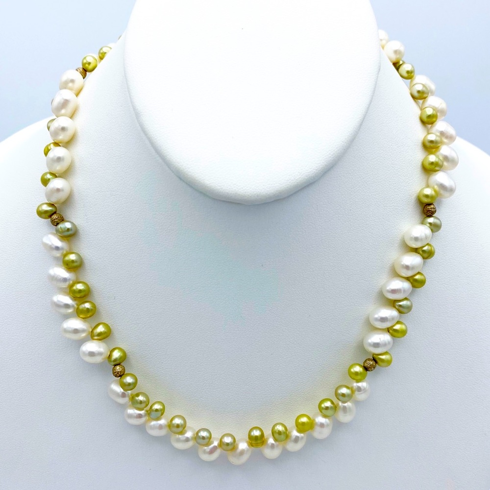Vintage Light Green Pearls & White Pearls Sterling Silver Clasp Collar Necklace